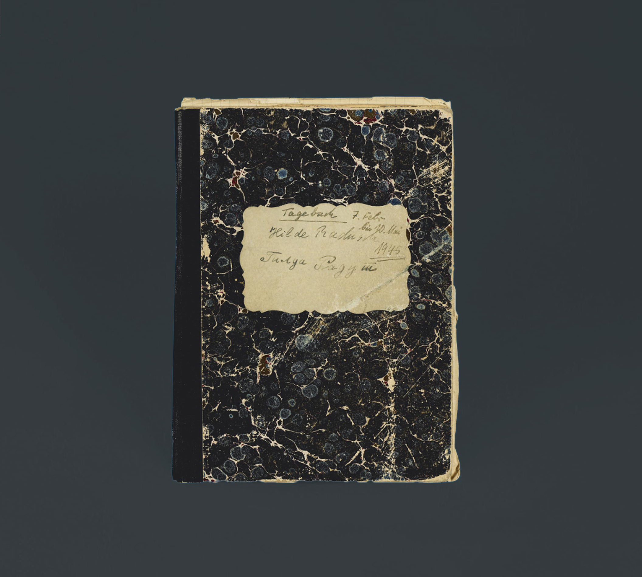 Deckblatt eines Heftes mit der Aufschrift „Tagebuch 7. Februar 1945 Hilde Radusch“